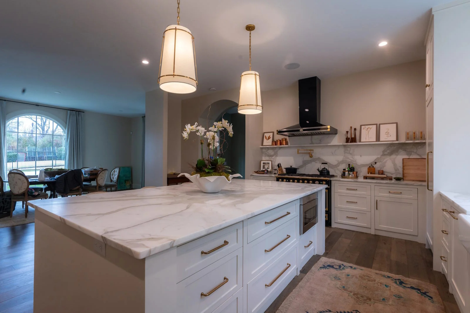 Quartz vs Composite Marble: Which Surface Is Best for Your Home?