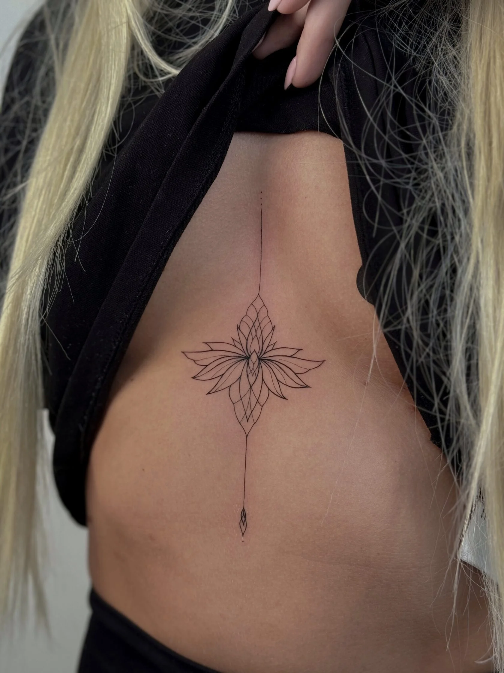Fine Line Tattoo von Yana – Arbeit 2