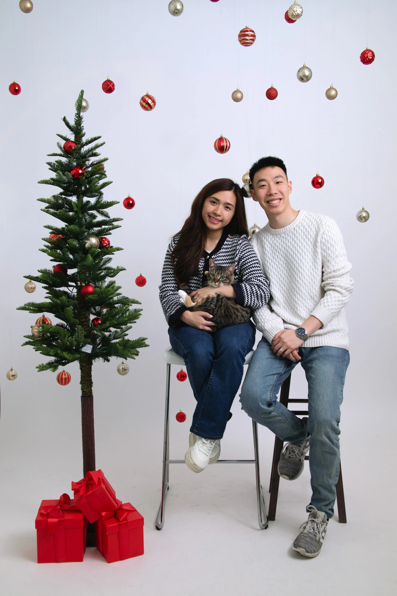 Private family Christmas portraits in San Francisco with warm seasonal decor