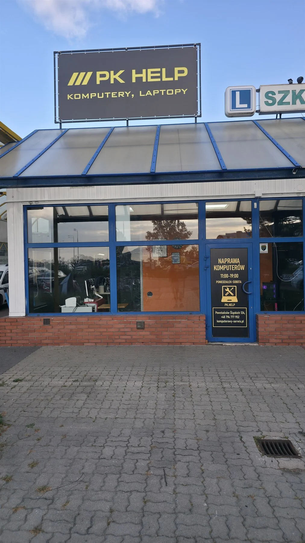 Serwis PK.HELP przy ul. Powstańców Śląskich 124 w Warszawie