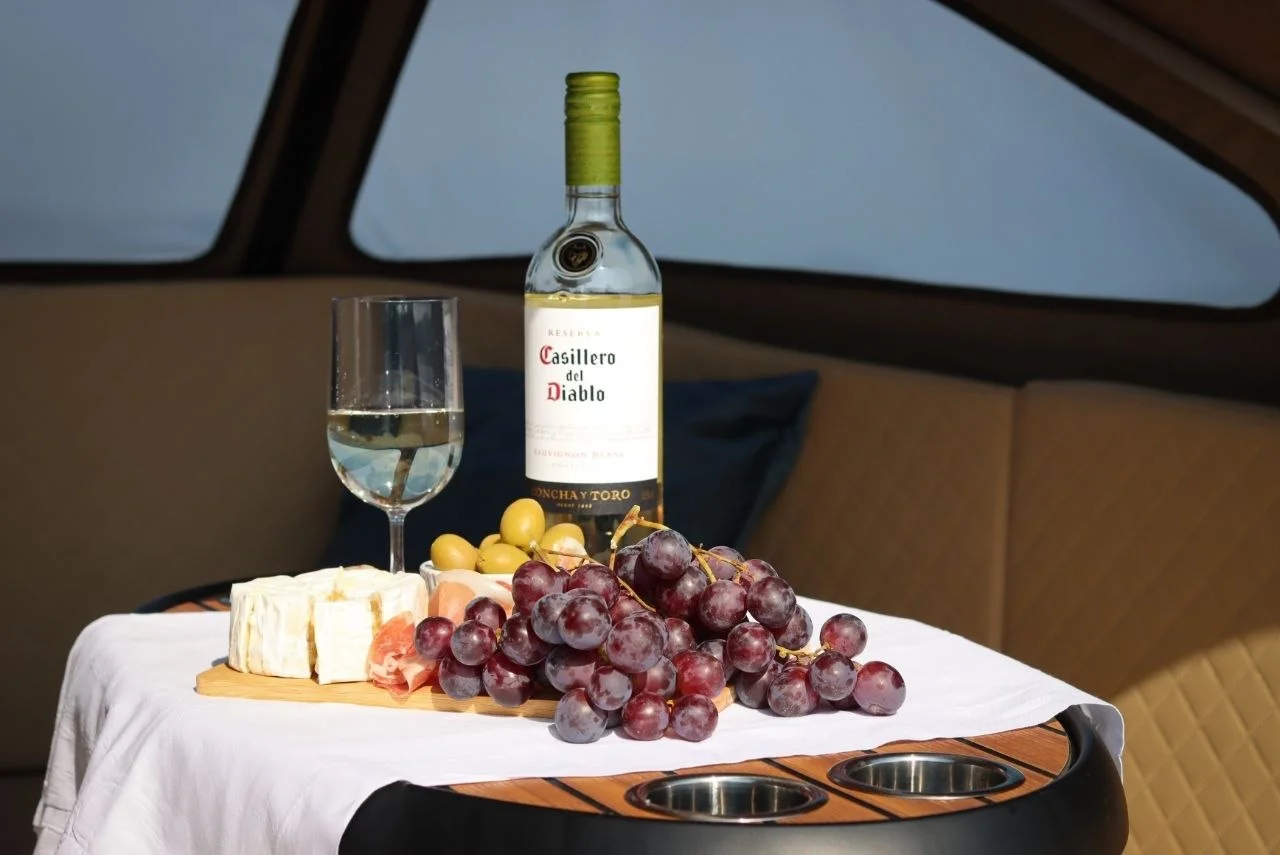 Luxury cruise on Lough Derg