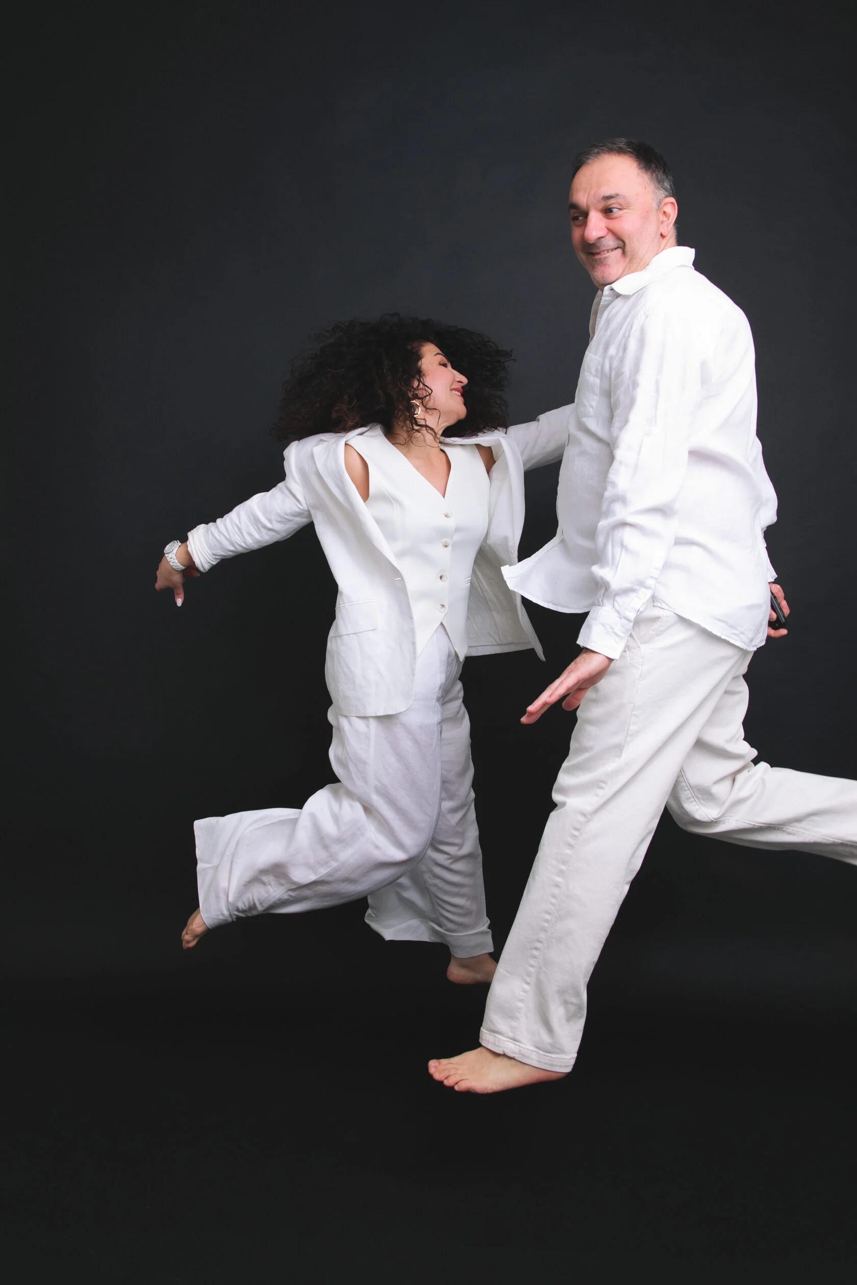 Couple photoshoot at MirrorMe studio in San Francisco