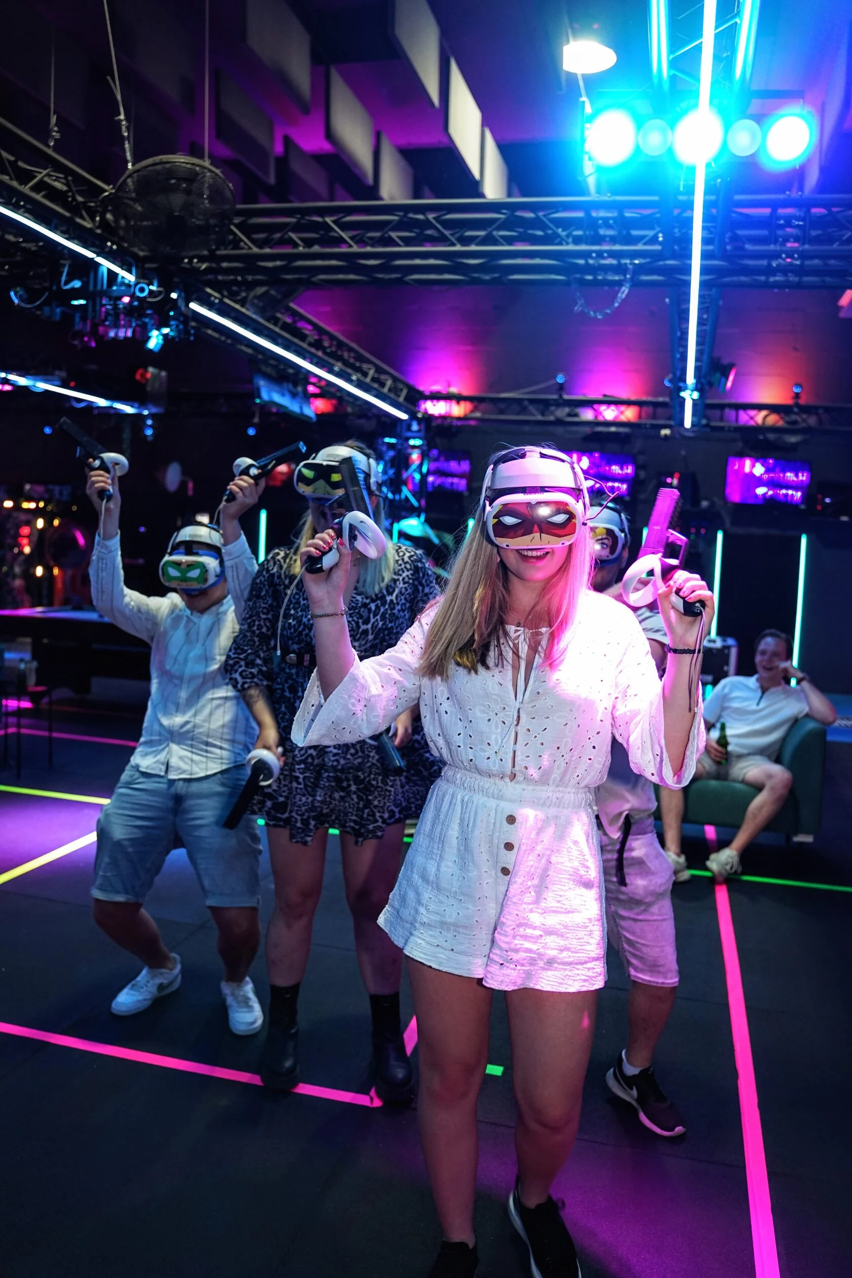 Family and friends group enjoying VR at VRGH Amsterdam