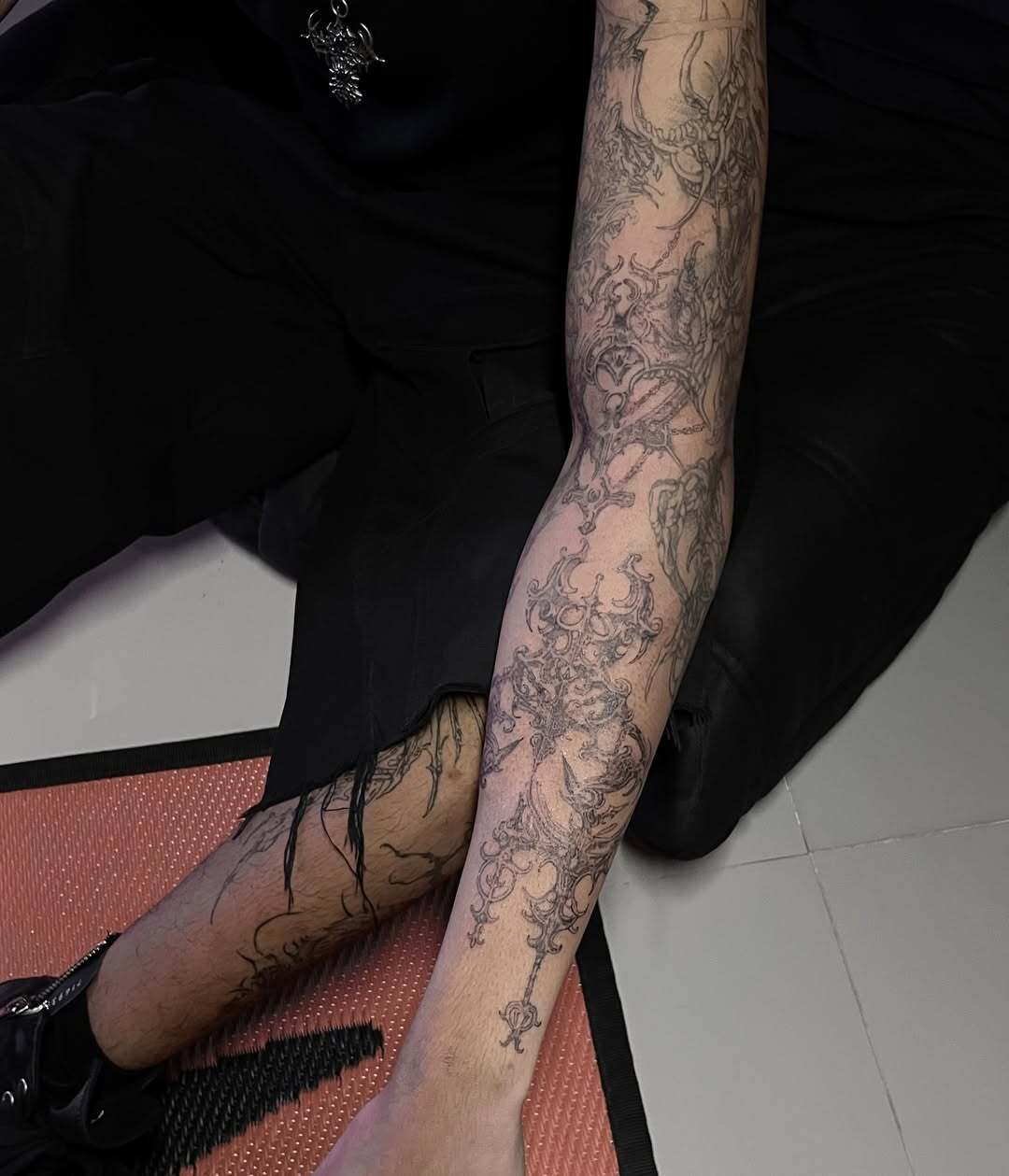 Abstrakt Tattoo von Misha – Arbeit 6