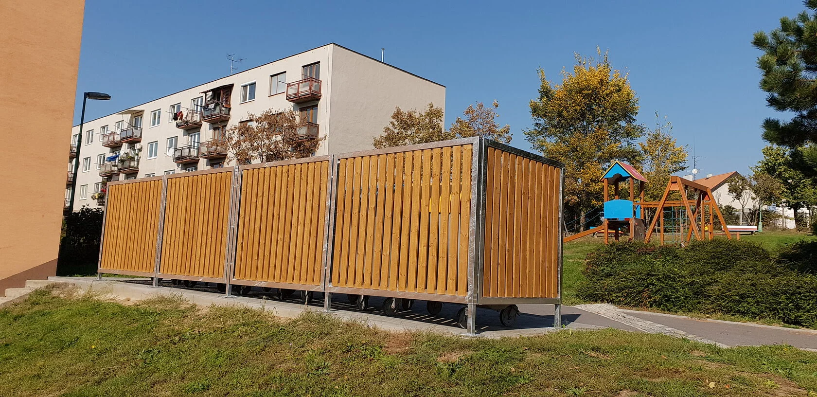 Zástěna na komunální a tříděný odpad – TAM KOVO s.r.o.