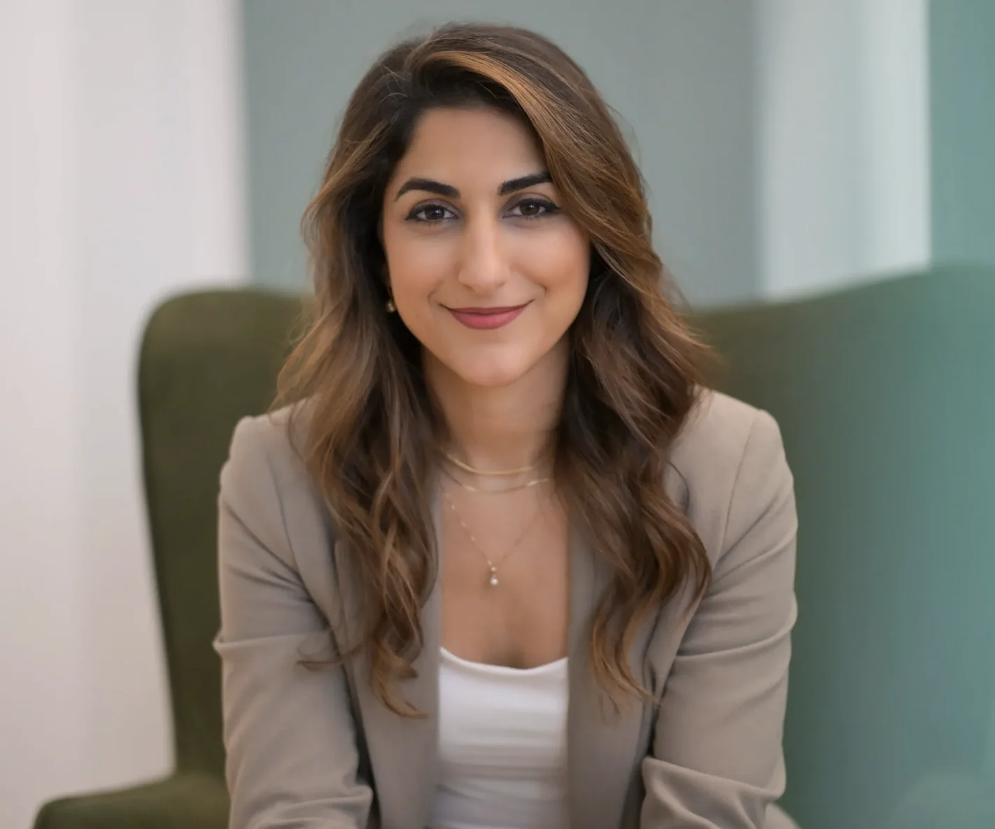 Porträt Dr. med. Parinaz Yavarzadeh