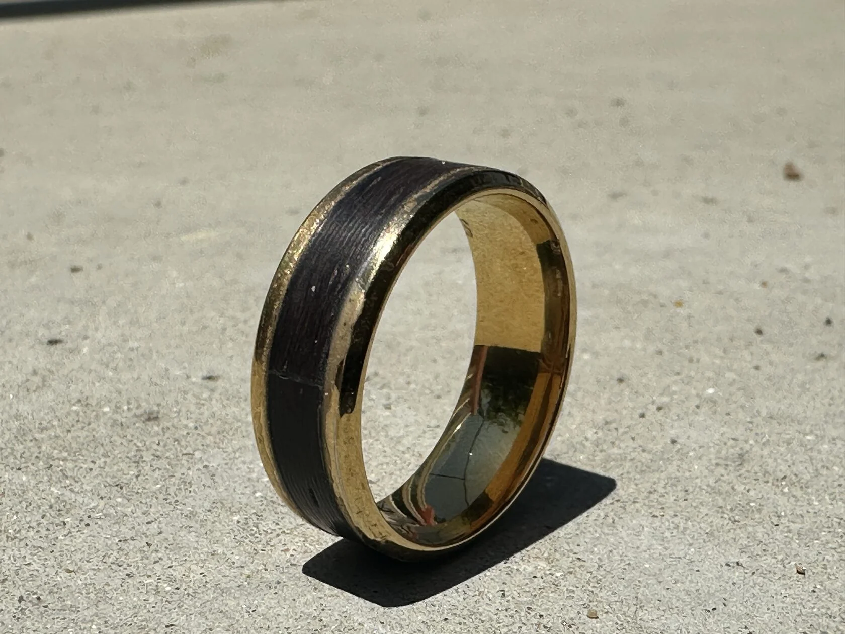 Pyrus&trade; inlay ring, gold-toned stainless steel core