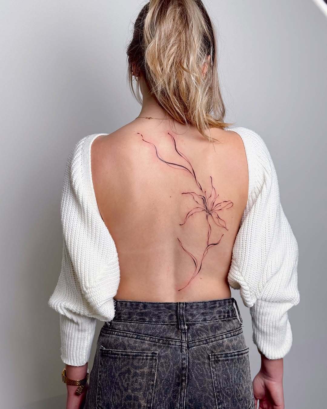Fine Line Tattoo von Daria – Arbeit 5