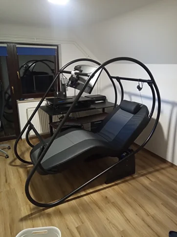 Levus Zero Gravity Workstation