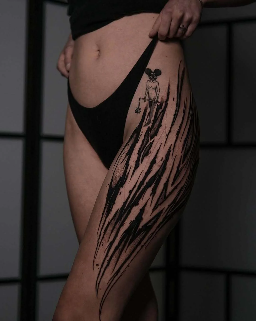 Graphik & Blackwork Tattoo von Sergiu – Arbeit 2